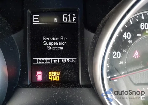 2012 Jeep Grand Cherokee Overland z USA, uszkodzony, nr VIN 1C4RJFCT7CC180139